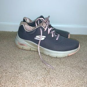 Skechers Arch-Fit Tennis Shoes